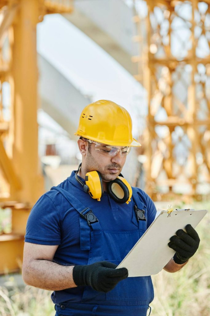 Équipements de protection individuelle : indispensables sur le chantier